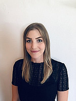Portrait of: Schnöll Simone